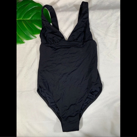 NEW Seafolly Active Maillot One-Piece Swimsuit - Picture 3 of 8